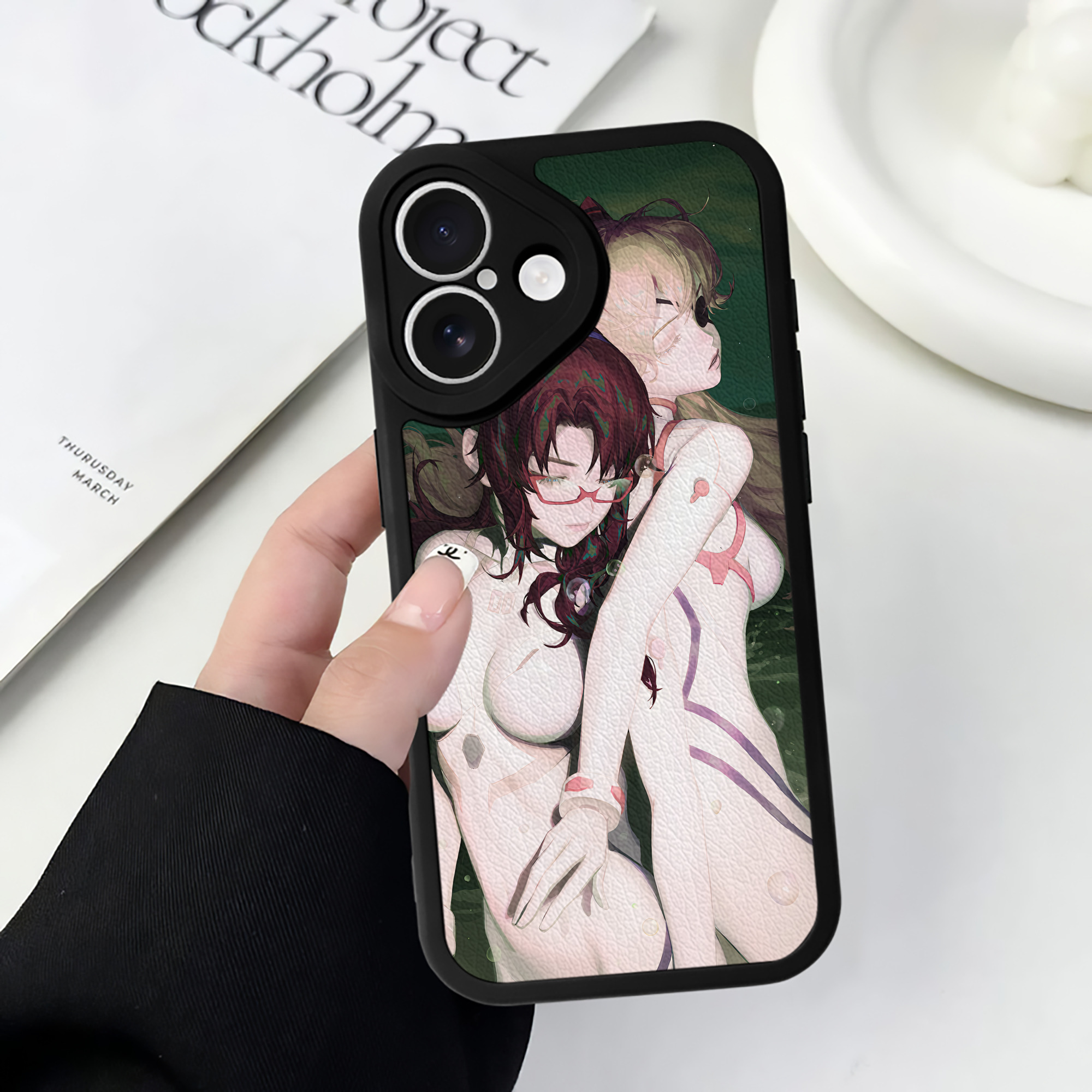 （画像用） EVA 新世紀エヴァンゲリオン 【iPhone 16シリーズ対応】シリコンスマホケース（レザー調） 材質：シリコン